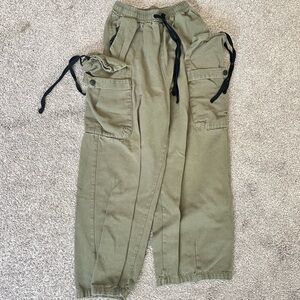 Baggy Dark Green Pants
